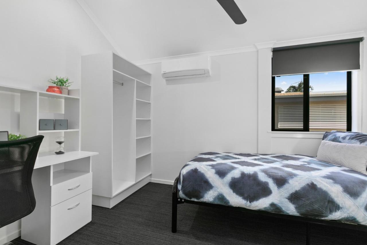 Standard Single Room with Shared Bathroom